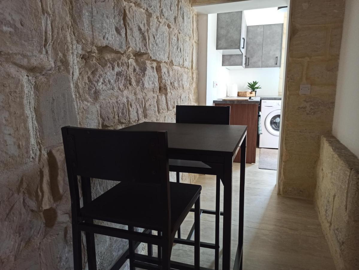 Beautiful 1-Bed Apartment In Hal Qormi Exteriör bild